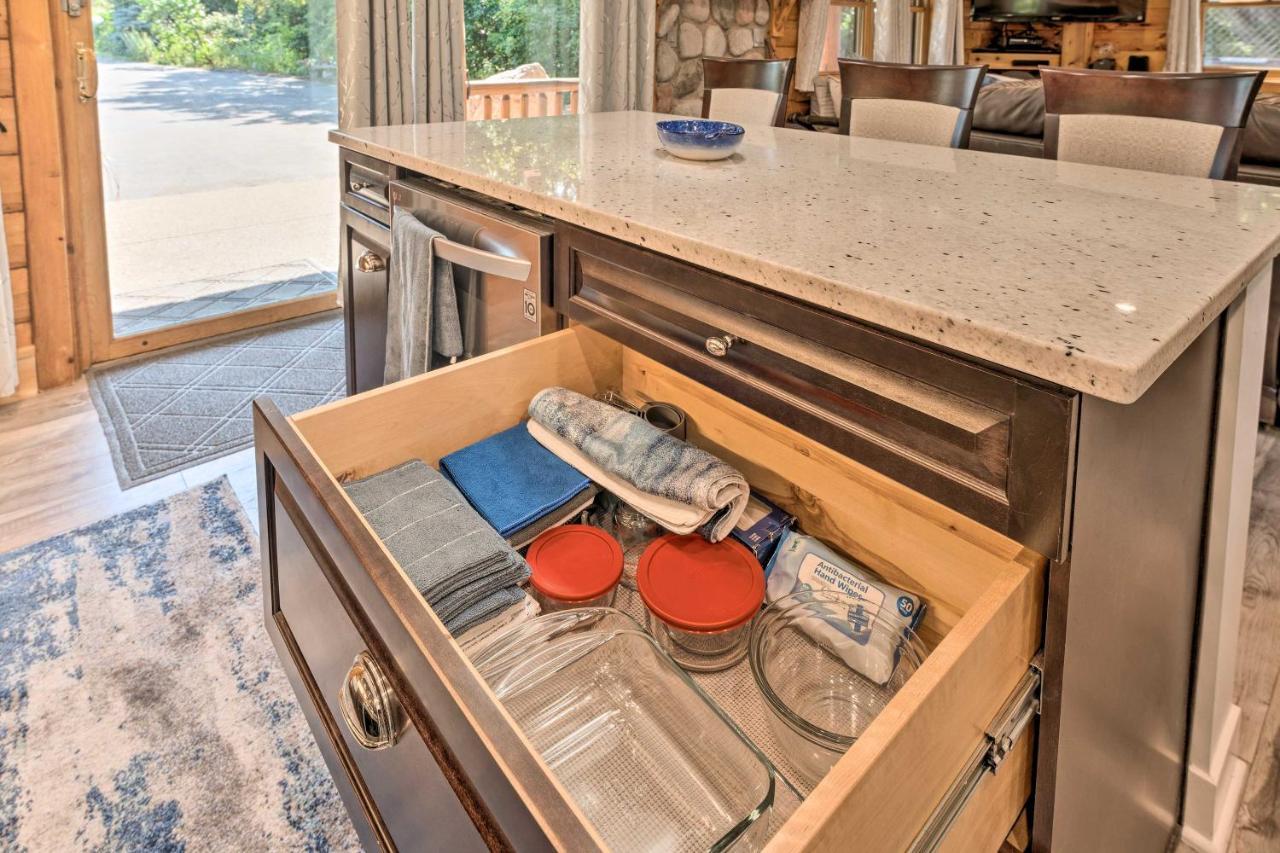 Cozy Wisconsin Studio, 11 Mi To Lake Geneva! Burlington Екстериор снимка